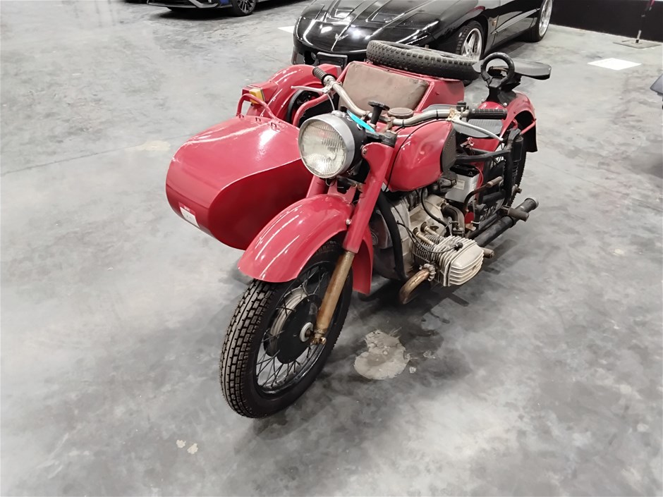 <p>1974 Dneper Ural MT9 Road Motorcycle</p>