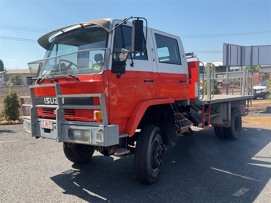 1994 Isuzu FTS 700 4 x 4 Tray Body Truck
