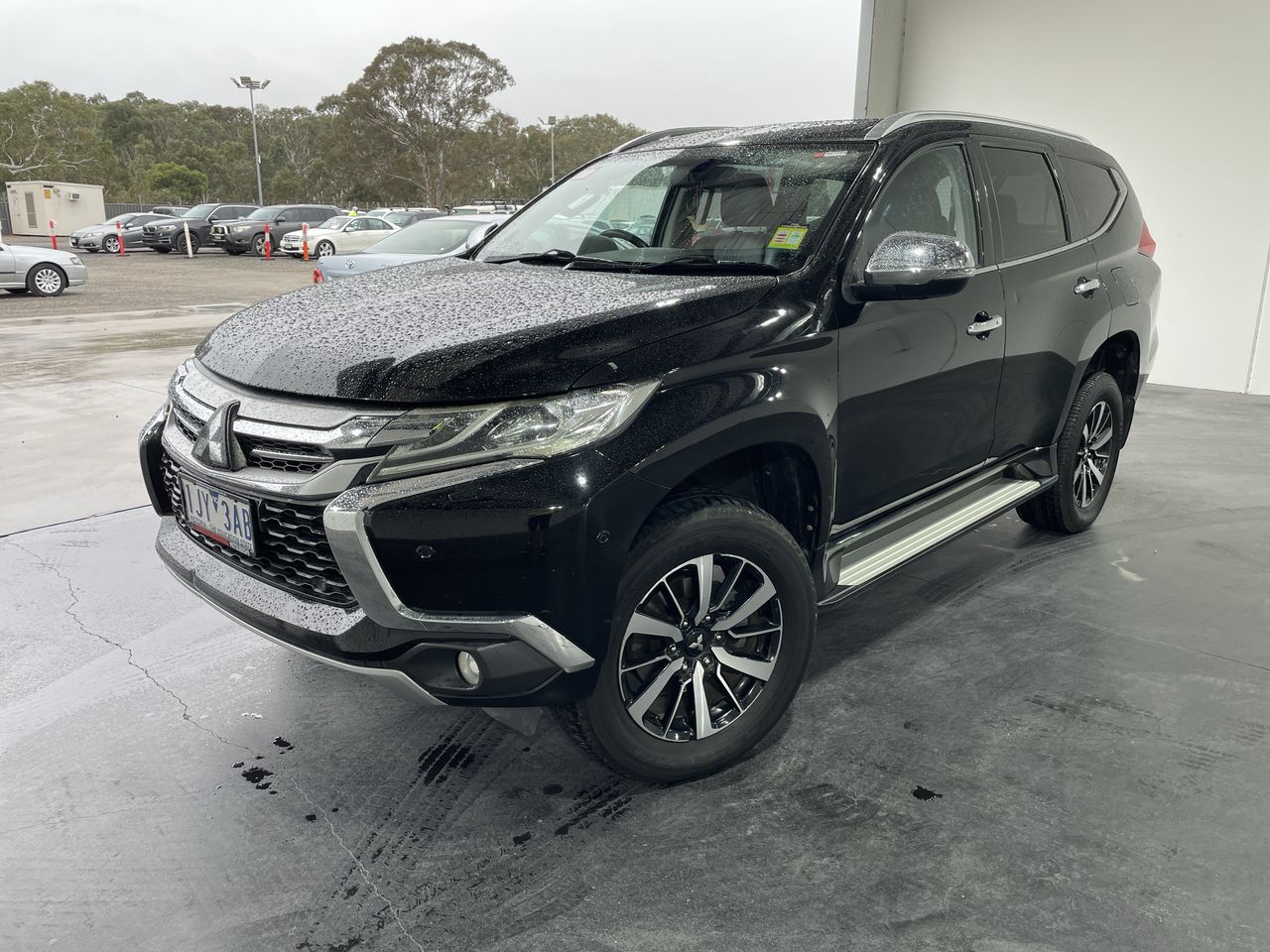 2016 Mitsubishi PAJERO SPORT Exceed QE Turbo Diesel Automatic - 8 Speed 7 Seats Wagon