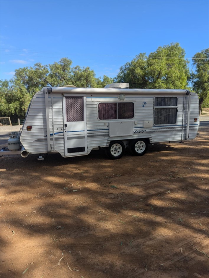 2000 Regent Cruiser 19.5 Caravan
