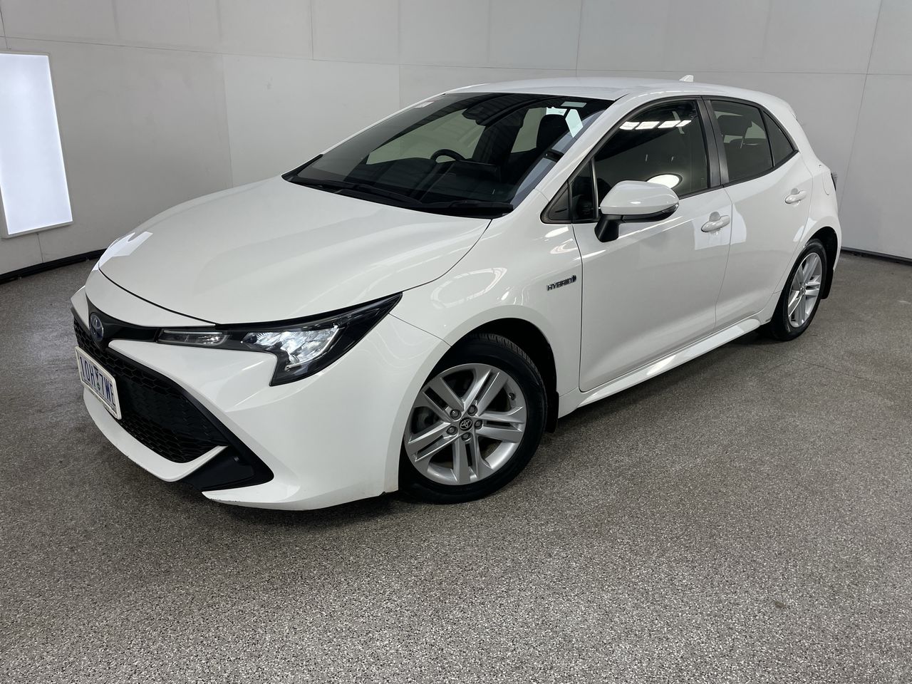 2018 Toyota Corolla ASCENT SPORT HYBRID (EX-GOV)