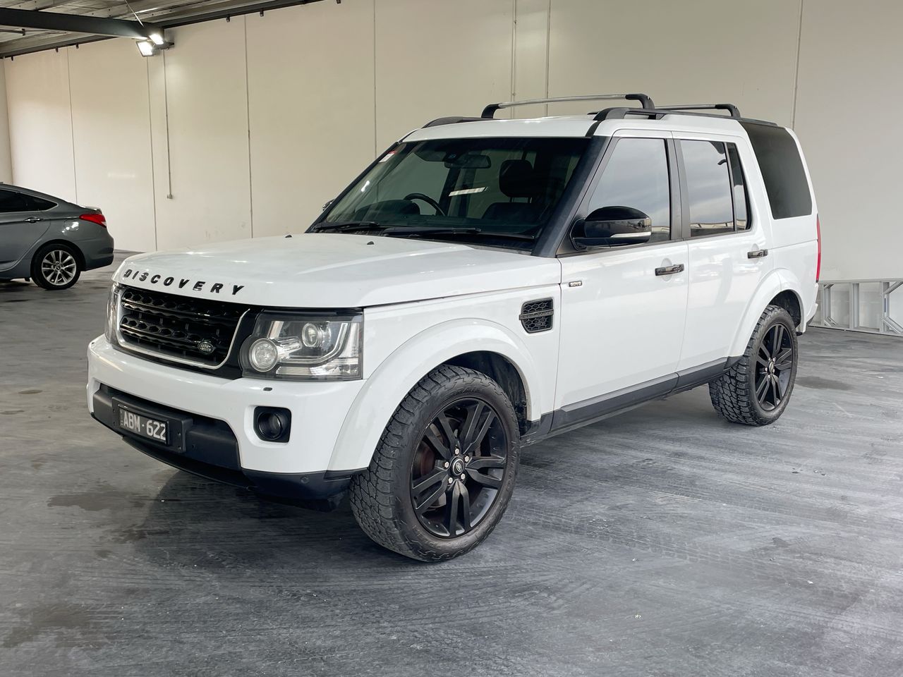 2014 Land Rover Discovery 3.0 SDV6 HSE Series 4 Turbo Diesel Automatic - 8 Speed 7 Seats Wagon
