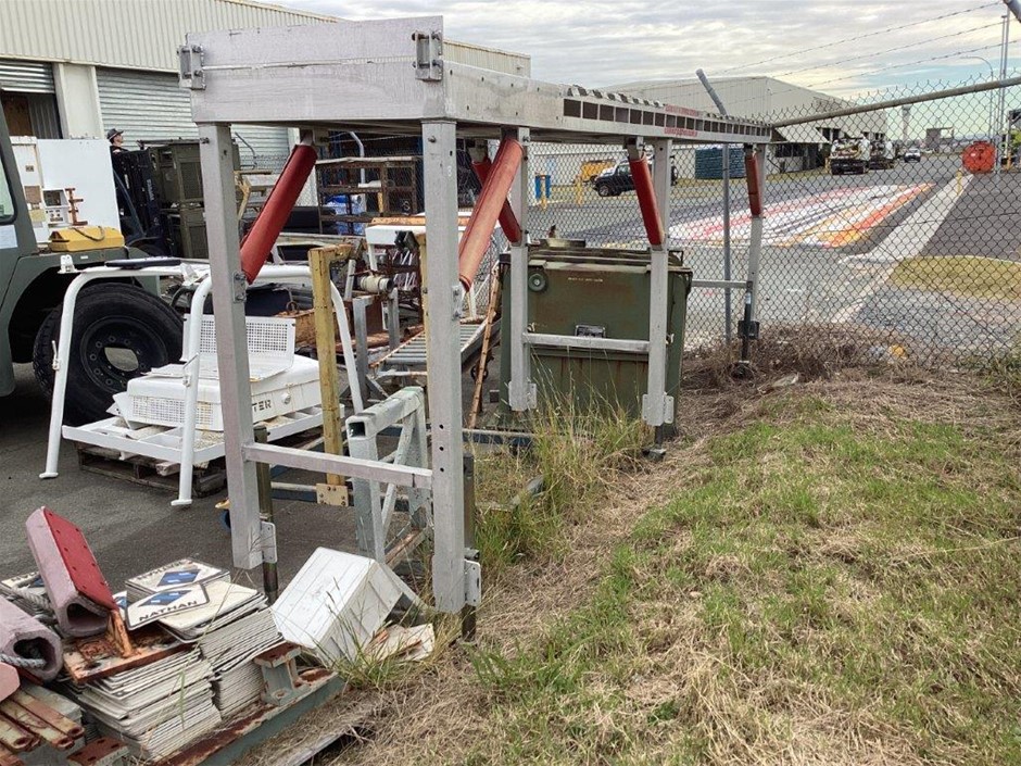 Mobile Platform Auction (0031-7059006) | Grays Australia