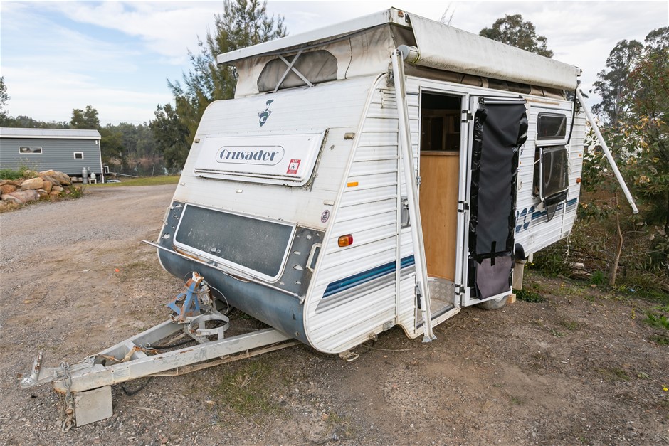 2005 Dreamhaven Crusader XL Caravan