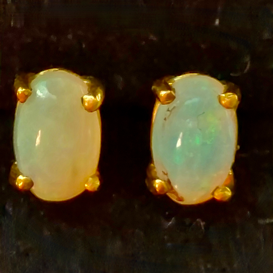 9ct 6x4 Opal E/R