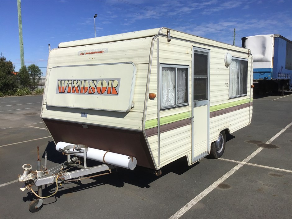 1987 Windsor Wind Cheater Caravan