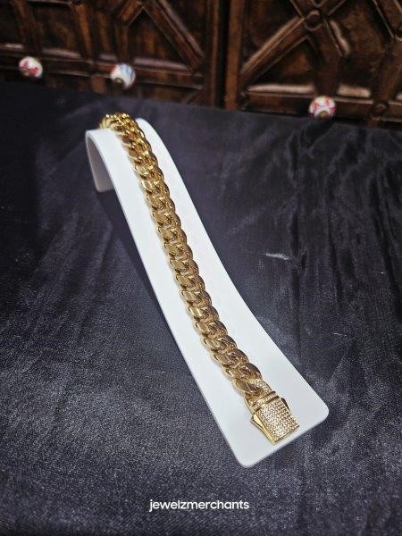 'Jewelzmerchants' Clearance Sale 