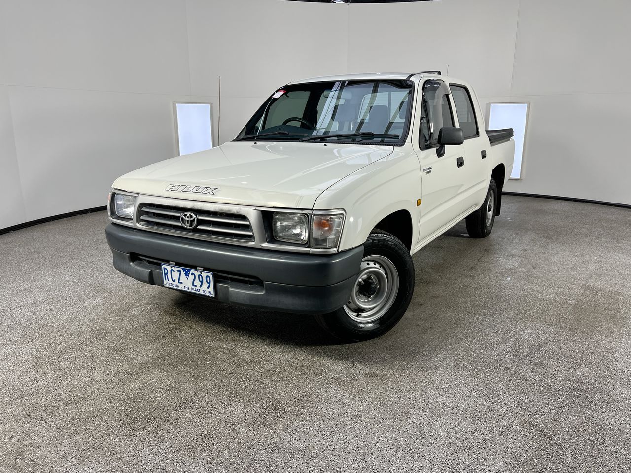 2001 Toyota Hilux Manual Dual Cab