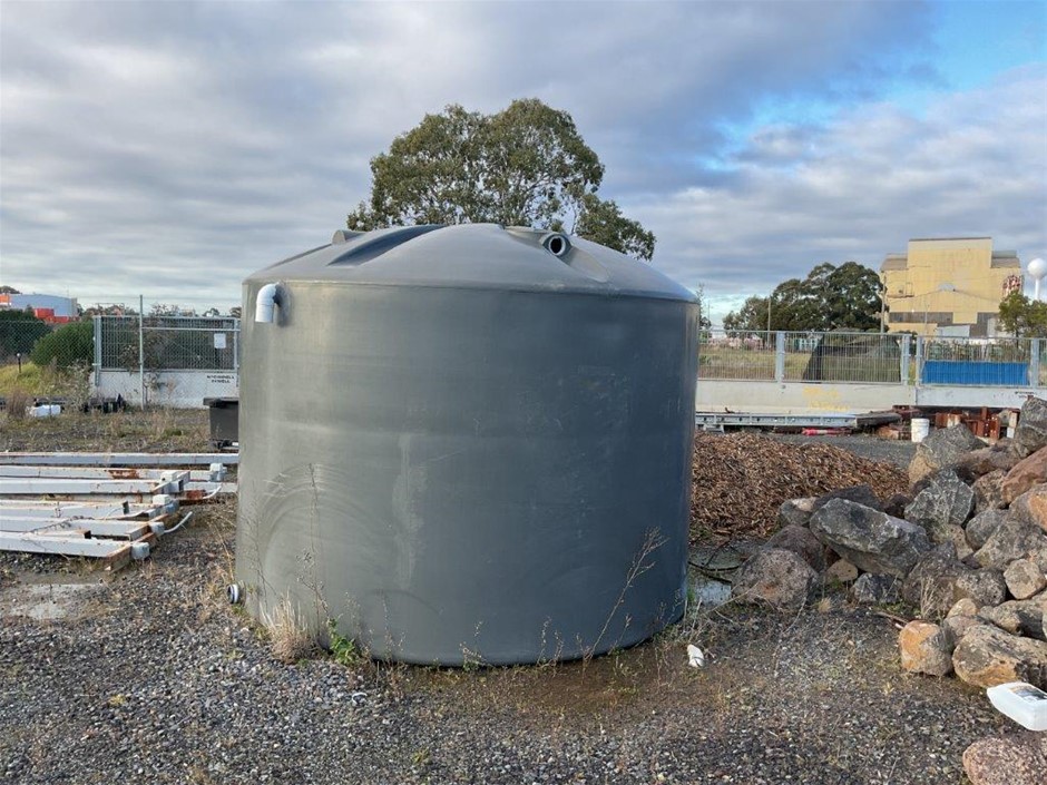 Merlo Water Tank Auction (0170-3034610) | Grays Australia
