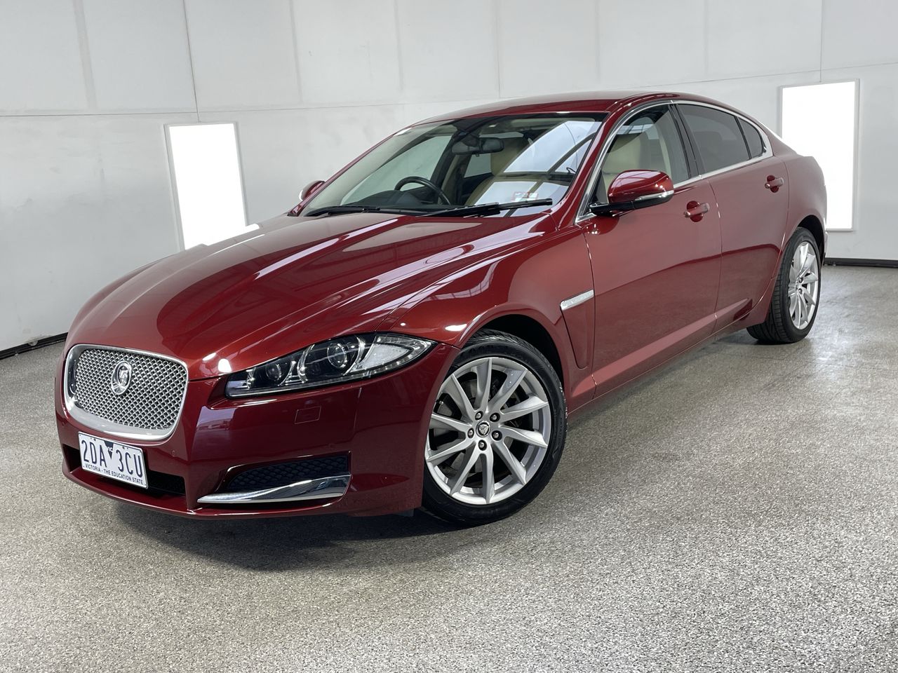 2012 Jaguar XF 2.2D LUXURY Turbo Diesel Automatic - 8 Speed Sedan