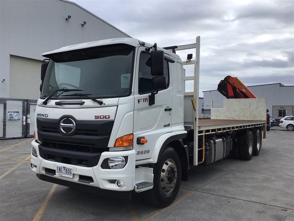  2018 Hino FM 500 6 x 4 Tray Body Truck