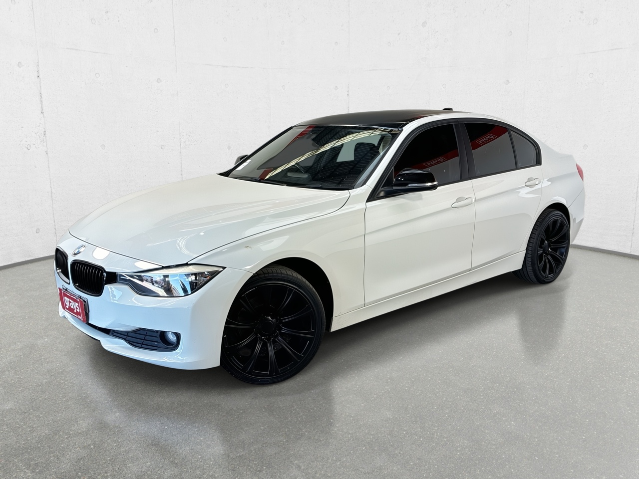 2013 BMW 3 Series 316i F30 Automatic - 8 Speed Sedan