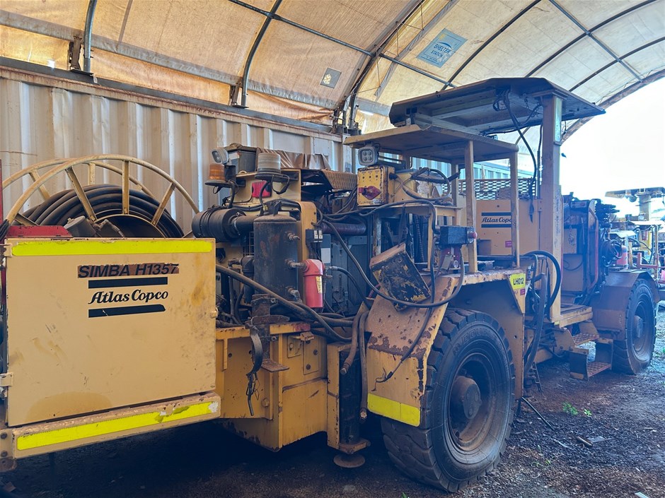 Atlas Drill Rigs, Isuzu Truck & Perbolter Drill Rig