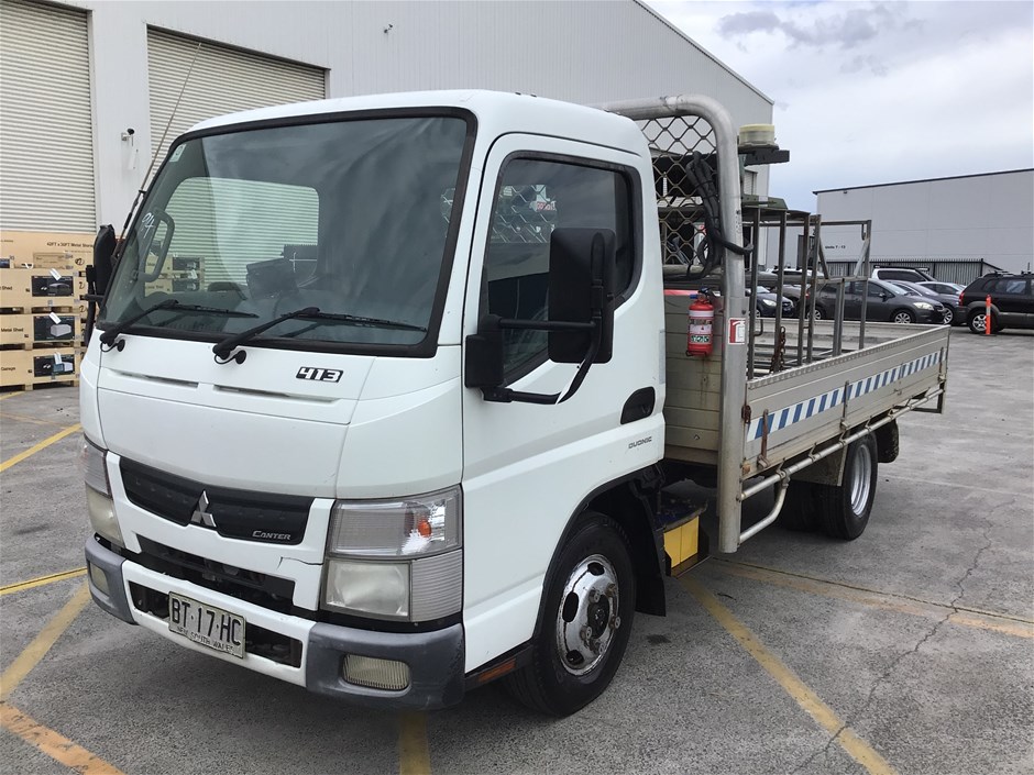 Mitsubishi & Isuzu Tray Body Truck Sale