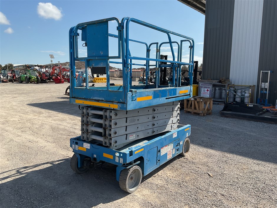 Genie Scissor Lifts