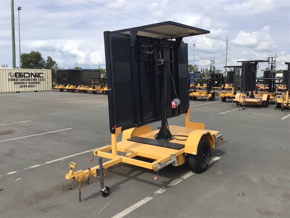 2014 Giga Signs Sign Board Single Variable Message Sign Trailer