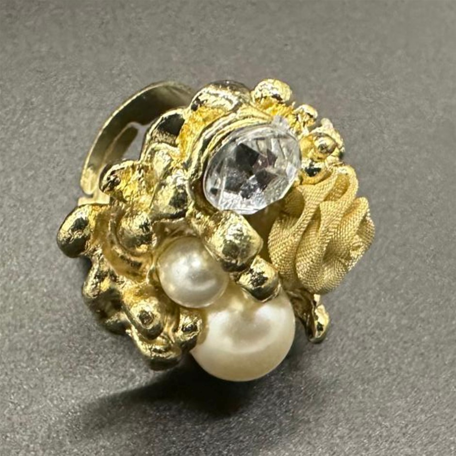 Designer Cluster Ring in Gold - adjustable
