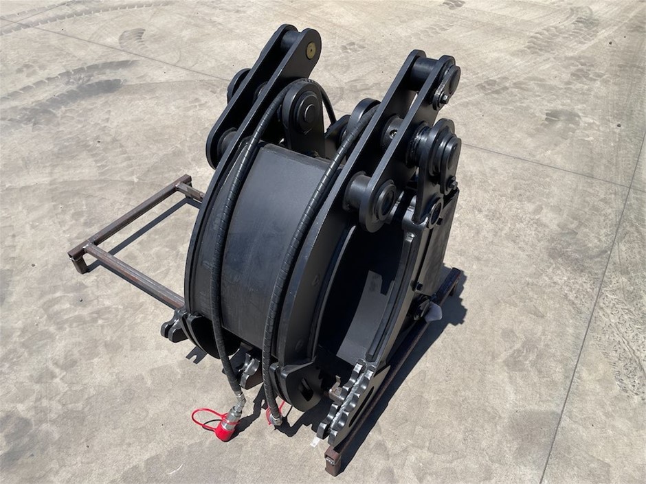 Dual Ram Hydraulic Grapple Attachment to Suit 5T Excavators (Unused)