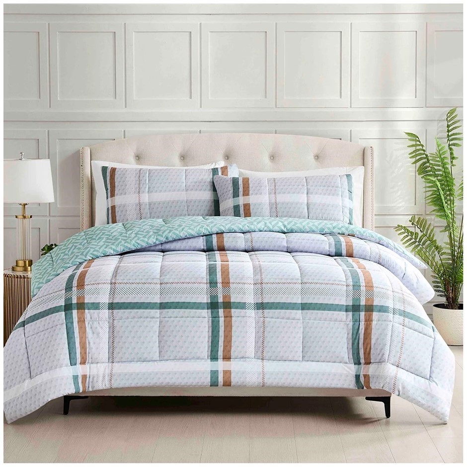 ISTORIA HOME 3pc Comforter Set, King, Textured Checked. NB: Not in original
