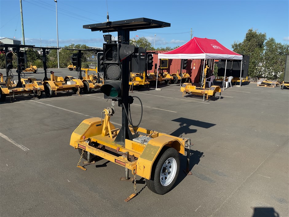 2010 Giga Signs PTL2 Single Traffic Control Unit Trailer