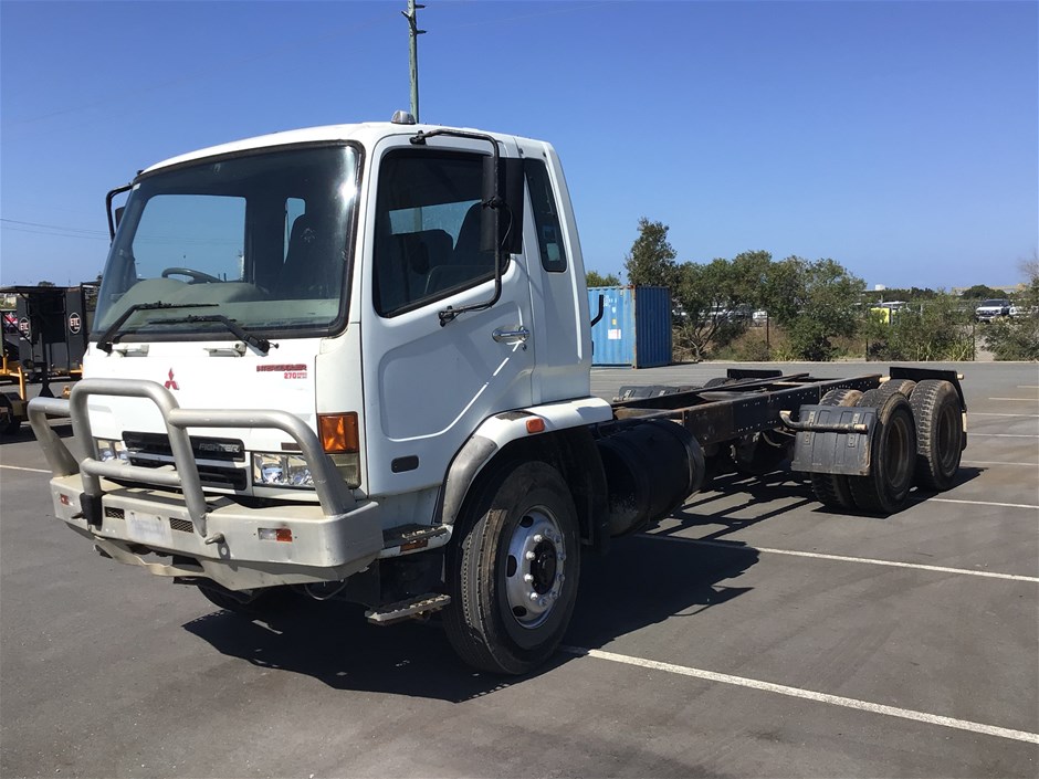 2004 Mitsubushi FN 6 x 4 Cab Chassis Truck