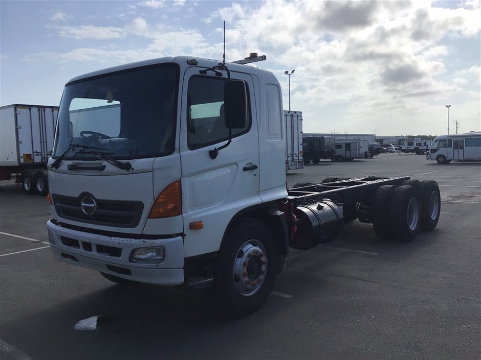Commercial Cab Chassis Truck Sale