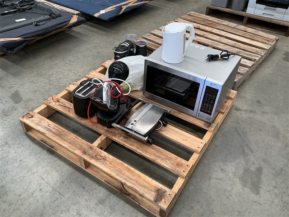 Pallet Of Kitchen Appliances