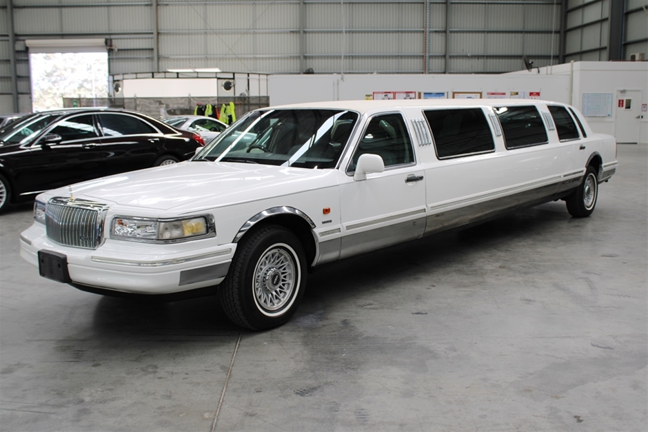 1997 Lincoln Town Car Import Automatic 9 Seats Limousine