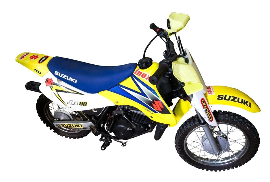 ZUZUKI JR80 Motocross Bike c/w Owners Manual. NB: Good Conditon, leaking oi