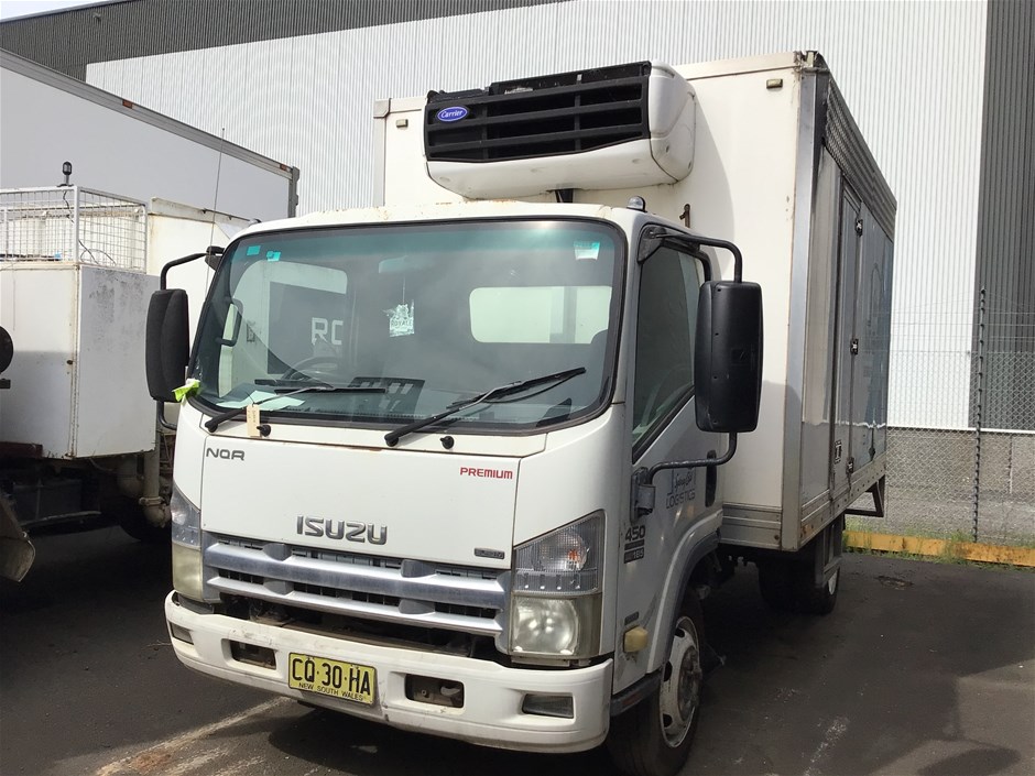 2010 ISUZU NQR 450 Series II 4x2 Refrigerated Truck