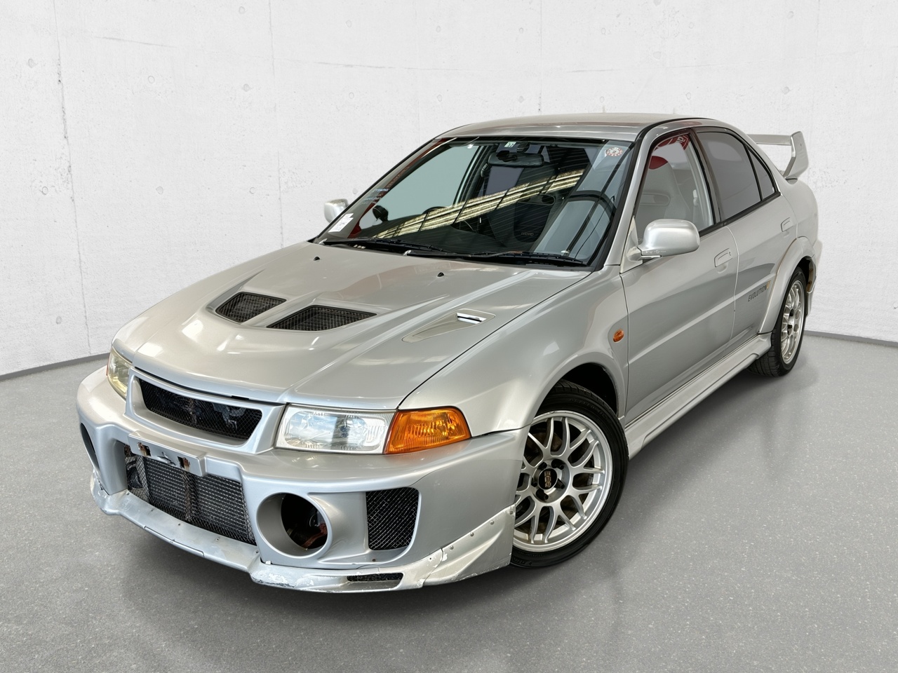 Mitsubishi Lancer Evolution V Manual Sedan - Import
