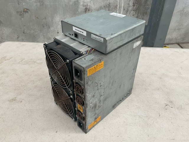 <p>Bitmain Antminer T17_42.0T Bitcoin Miner</p>