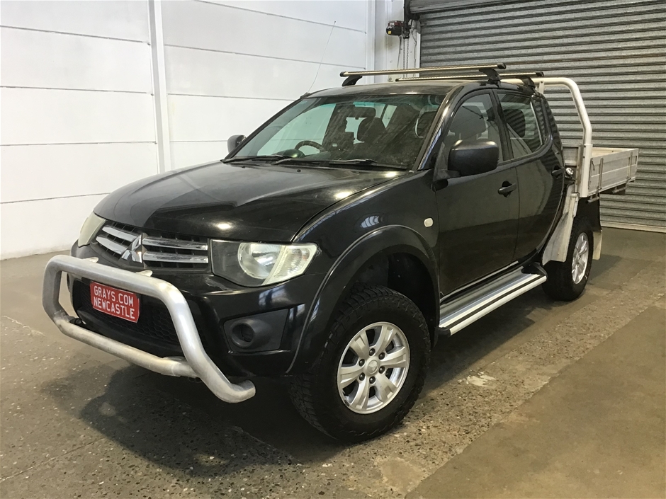 2015 Mitsubishi Triton 4X4 GLX MN T/D Automatic Dual Cab