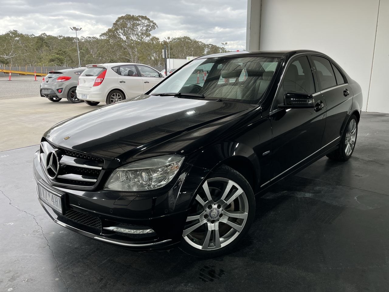 2010 Mercedes Benz C-Class Avantgarde W204 Automatic Sedan