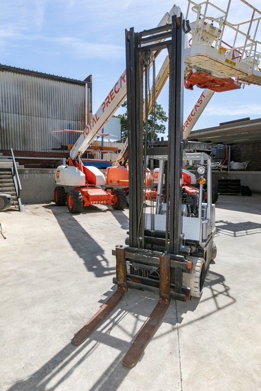 Unreserved - Forklift, Van, Construction Tools and More