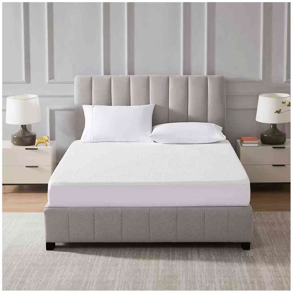 TOMMY BAHAMA ComfortOne Mattress Protector King. NB: No box