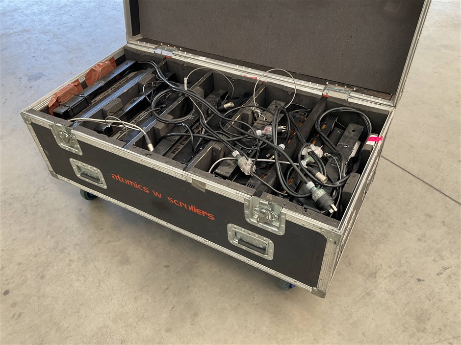 Atomic 3000 Strobe with Color Scroller x5 in Roadcase Auction (0030 ...