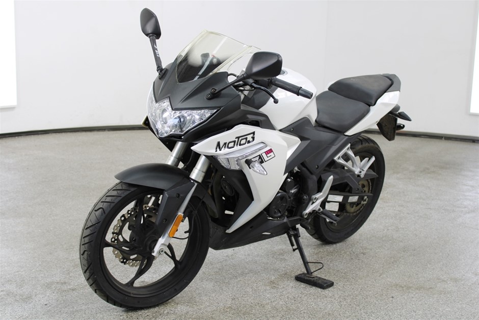 BRAAAP MOTO 3 Solo seater Road, 7680 km indicated