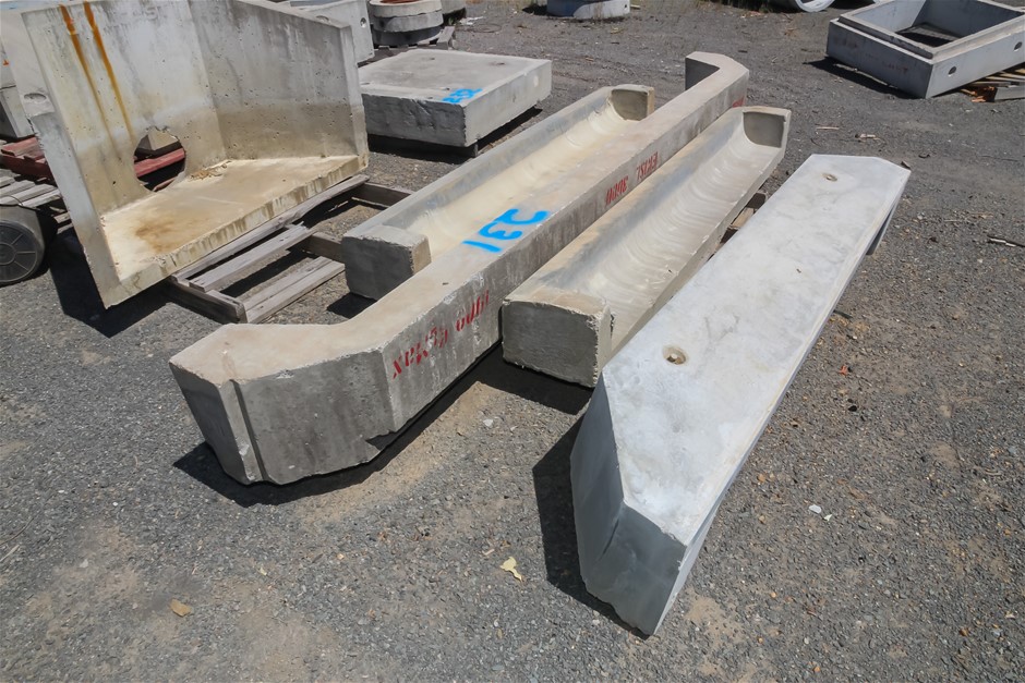 Precast Concrete Lindles x4 Auction (0231-5061489) | Grays Australia