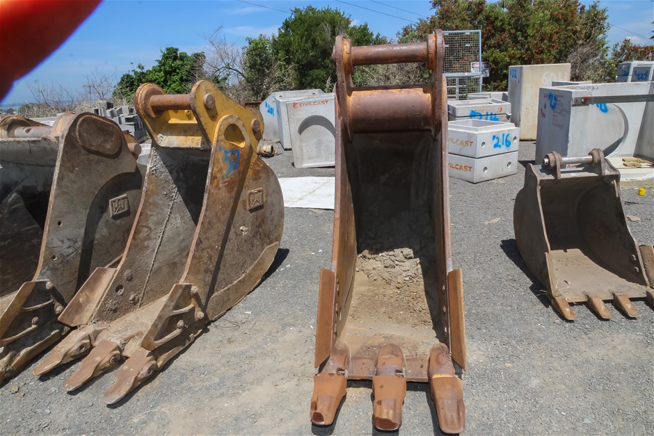 AE Excavator Tooth Bucket Attachment