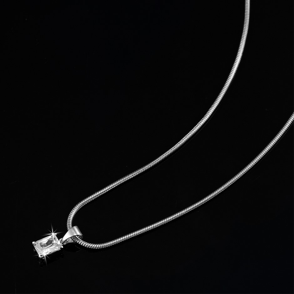 Drop Pendant with Genuine Crystals by Swarovski® - stiff clasp