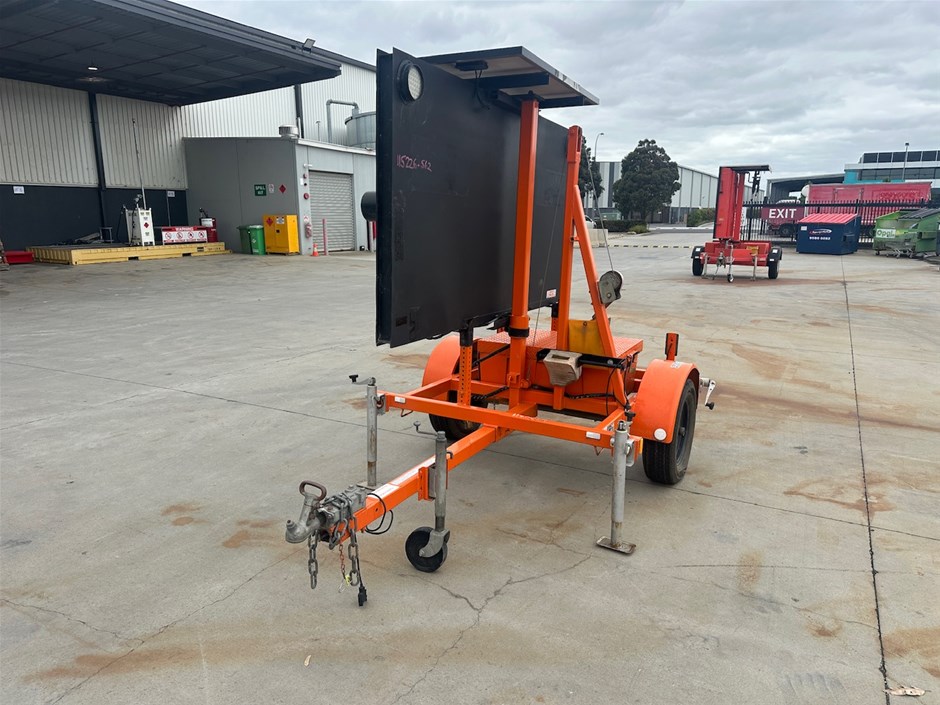 <p>2007 Ver-Mac Arrow Board Single Box Trailer</p>