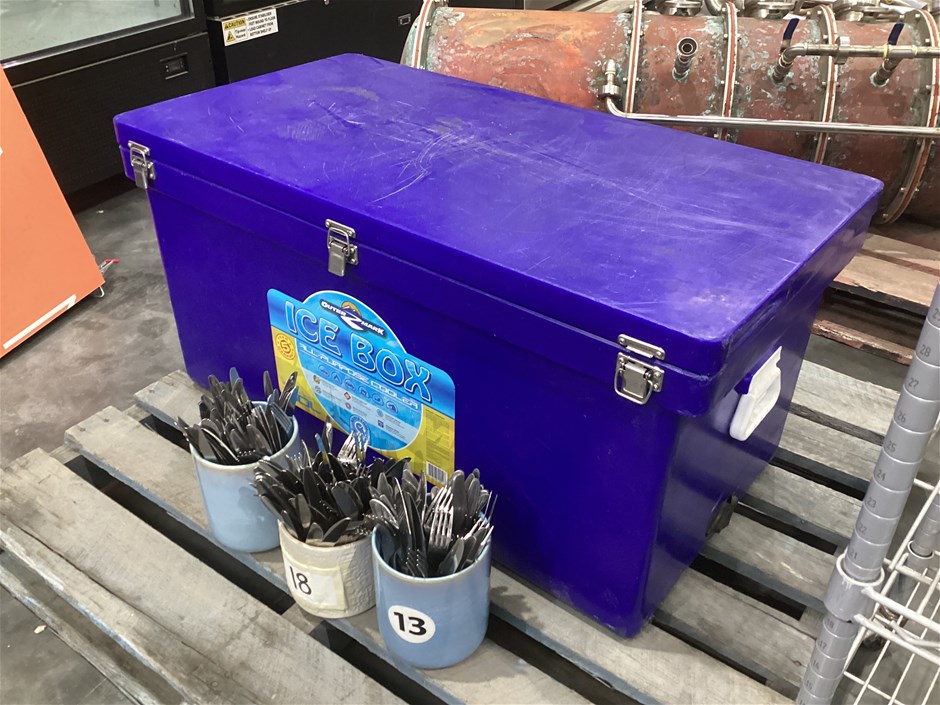 150L Outer Mark Ice Box and Assorted Cutlery