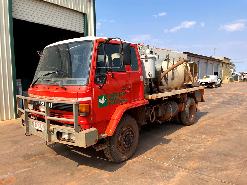<B>1992 FSS5MF Vacuum Truck</B>
