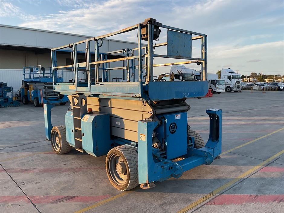 2012 Genie GS4390 Scissor Lift