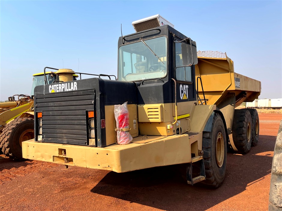 <B>Caterpillar Moxi D400E Articulated Dump Truck</B>
