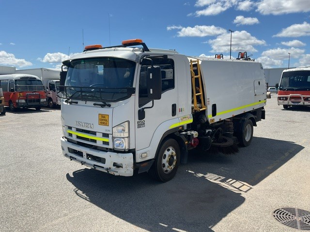 2011 Isuzu  FH FSR850 4 x 2 Sweeper Truck