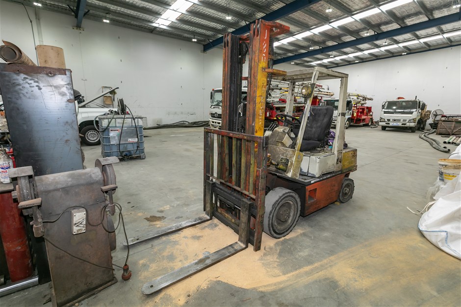 Forklift, Manufacturing Equipment,Workshop, Tools & More!