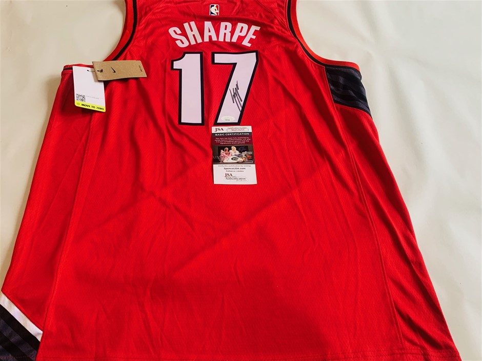 Unreserved Memorabilia & Warehouse Clearance 