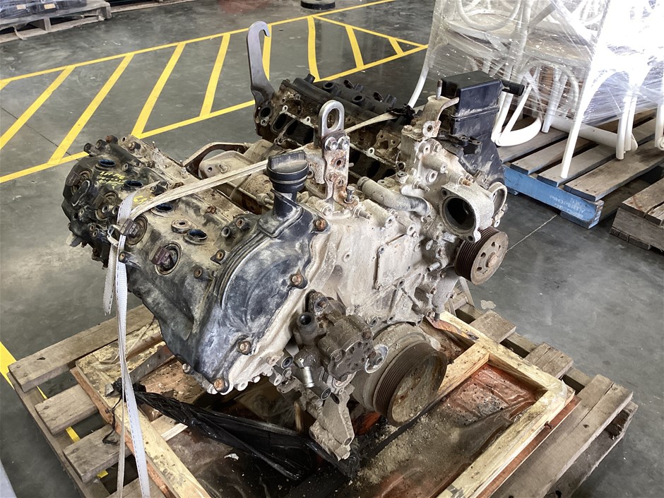 <p>Toyota V8 Engine</p>